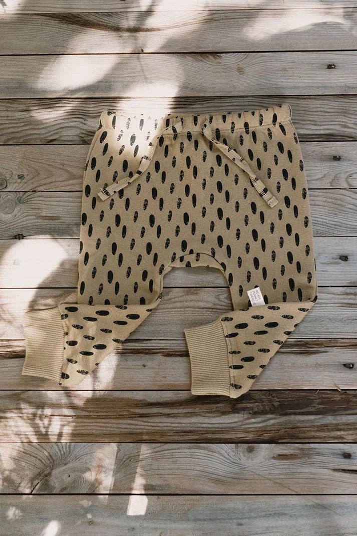 Pantalon bebe joali piedras beige delantera