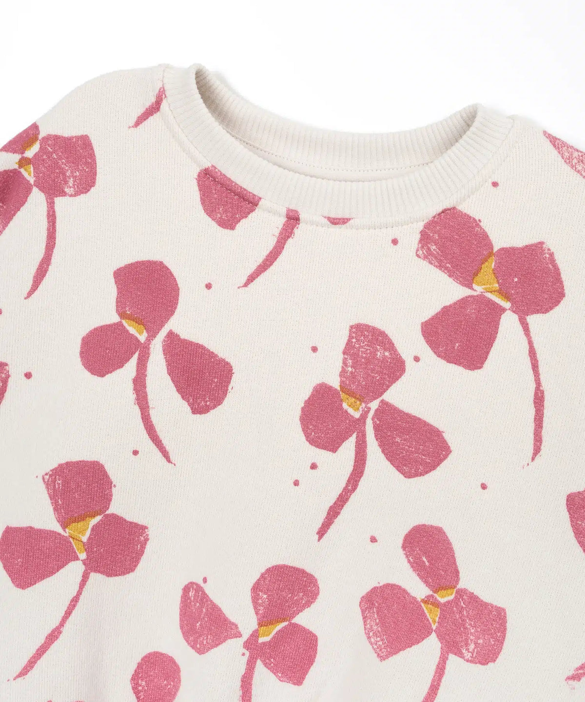 Sudadera Niña Algodón Orgánico Cruda Floral Rosa de Play Up - detalle.