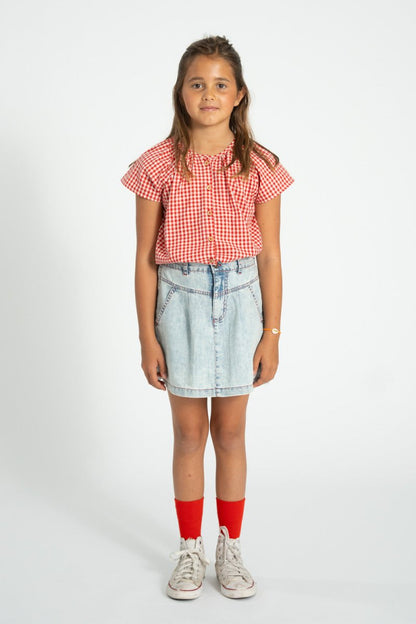 Blusa con mangas mariposa cuadros rojo y crudo conjunto delantera
