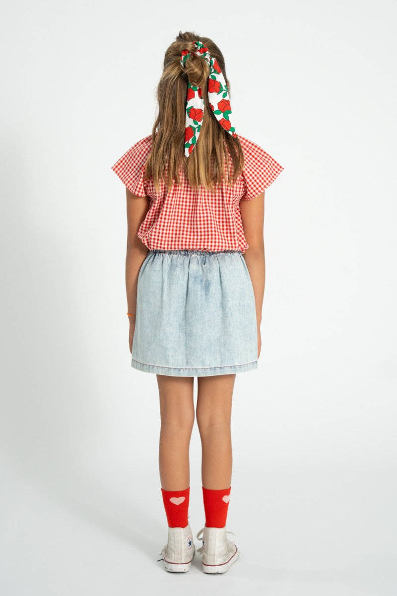 Blusa con mangas mariposa cuadros rojo y crudo conjunto trasera