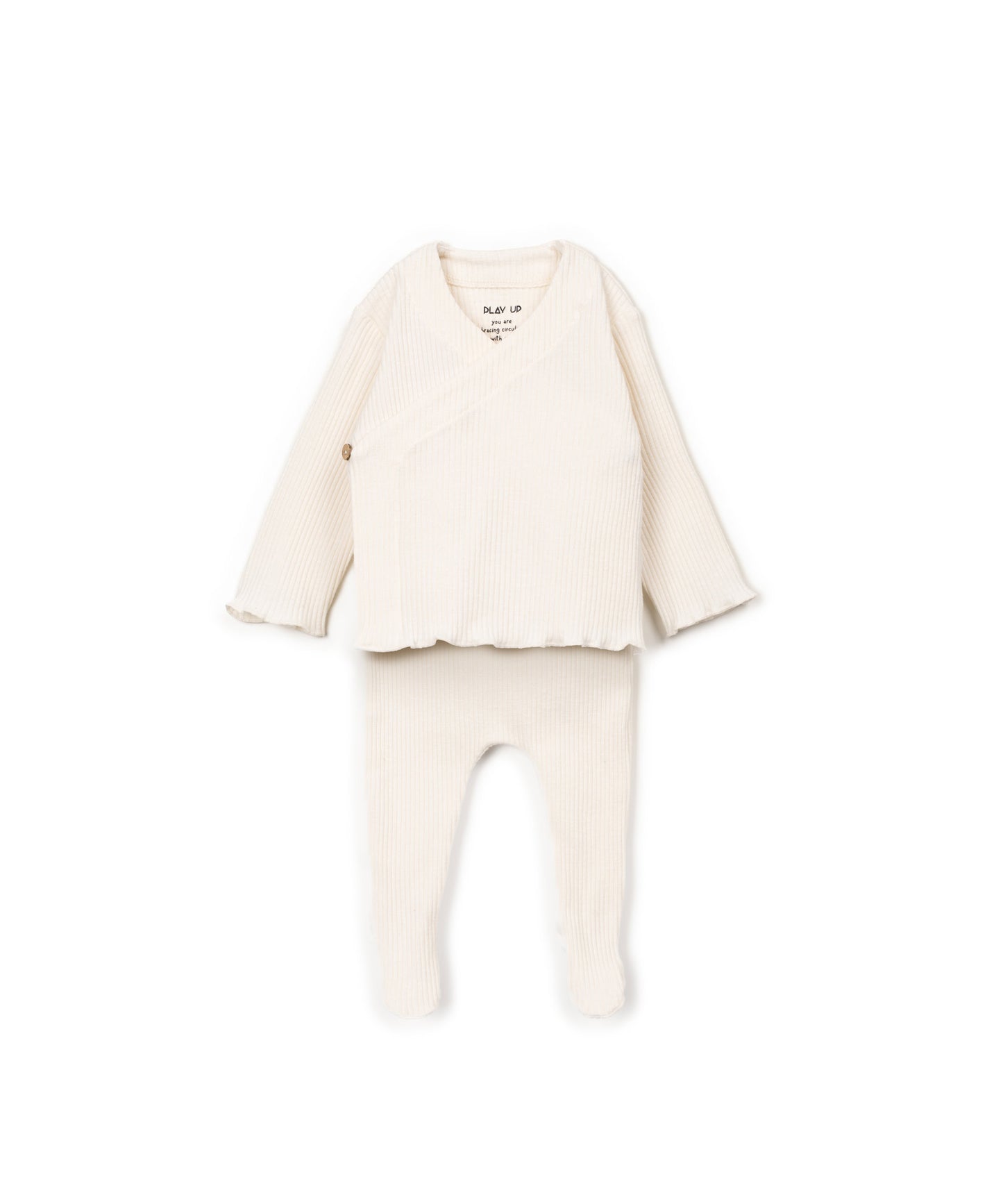 CONJUNTO PLAYERA Y PANTALON ACANALADO DELANTERA