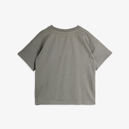 Camiseta dino trasera