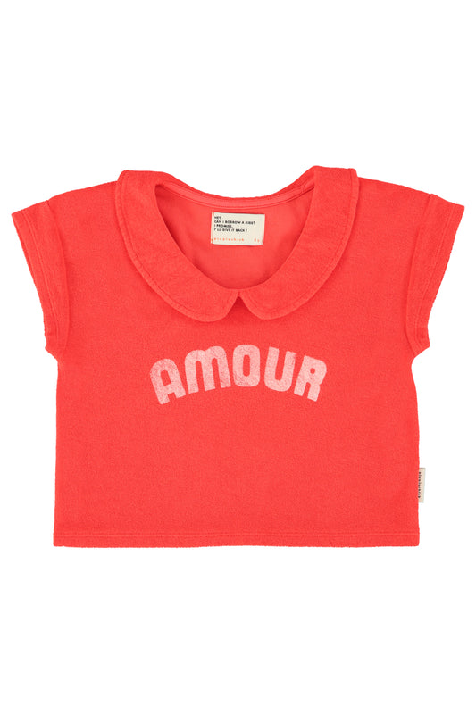 Camiseta con cuello peter pan roja con estampado amour delantera