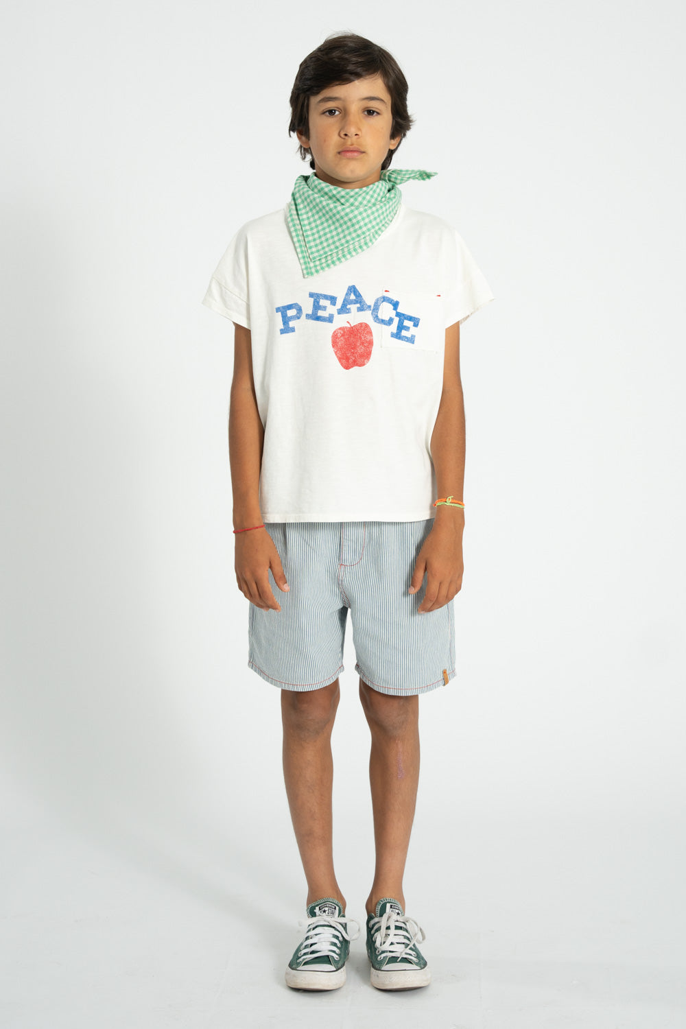Camiseta crudo con estampado peace conjunto delantera