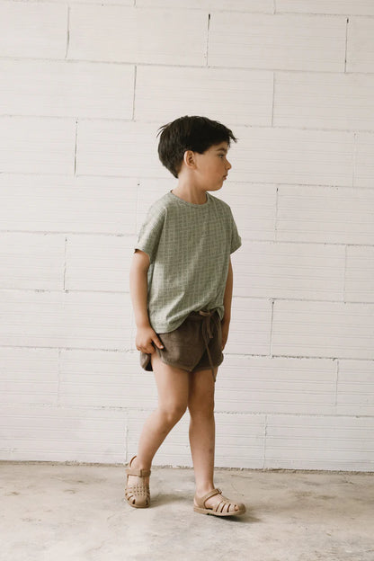 Camiseta oversized haco verde mimbre exterior