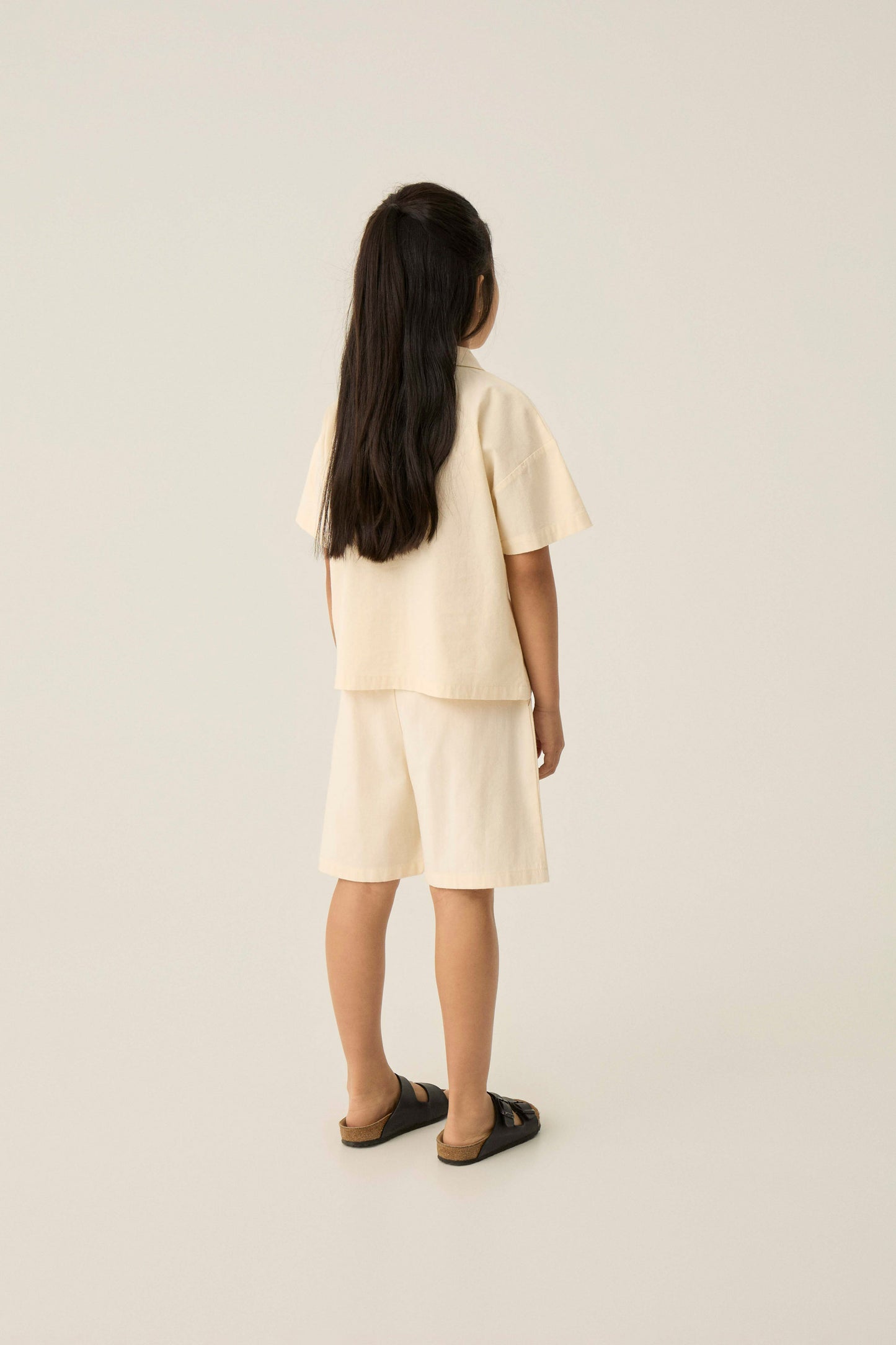 Short crudo drawings pantalon trasera