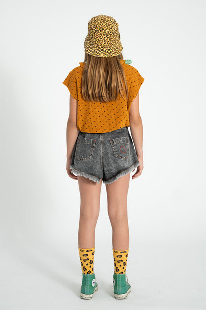 Shorts con flecos denim negro lavado conjunto trasera